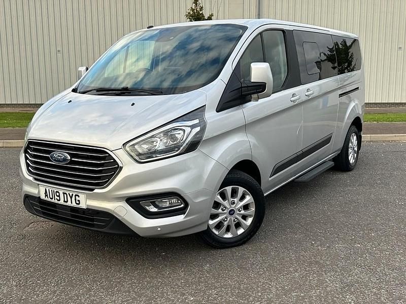 Used Ford Tourneo Zetec 130 HP (95 kW) 2019 Silver MPV