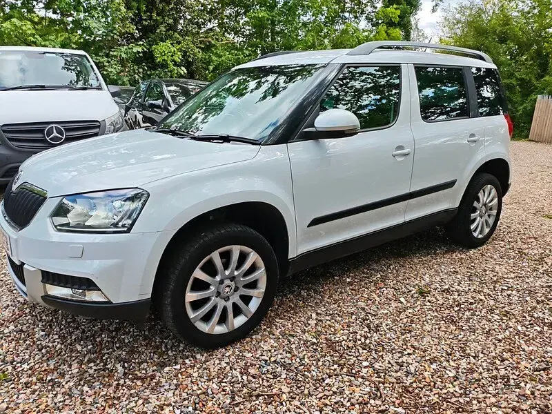 Used Skoda Yeti Elegance 105 HP (77 kW) 2014 White SUV