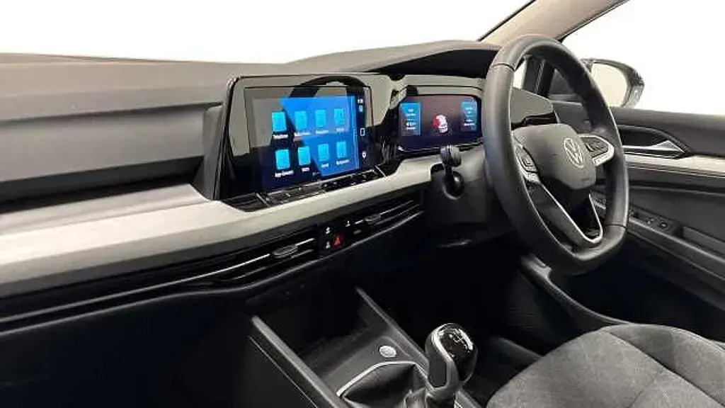 Używany VW Golf VIII 130 KM (95 kW) 2023