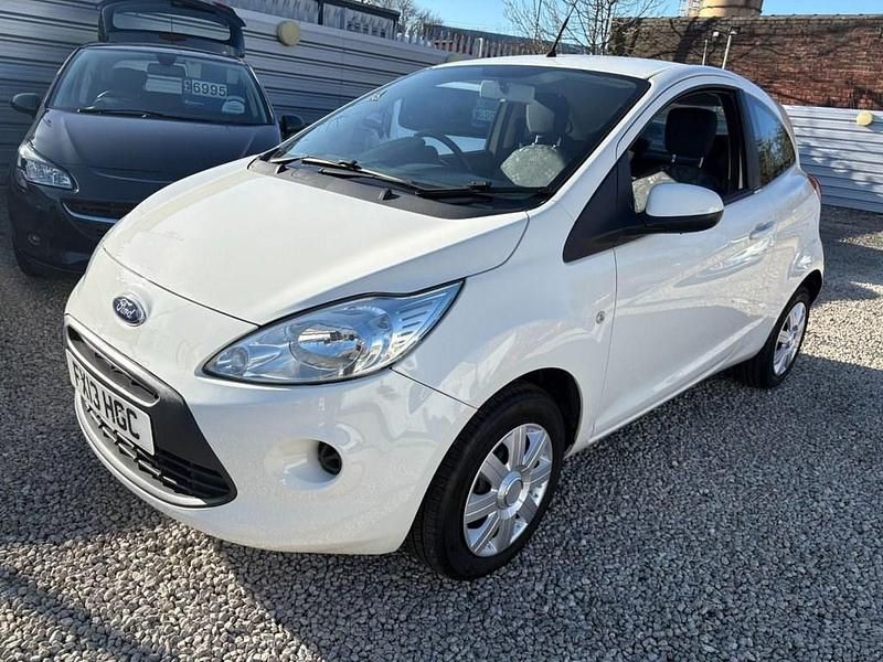 Used Ford Ka S 69 HP (50 kW) 2013 White Hatchback