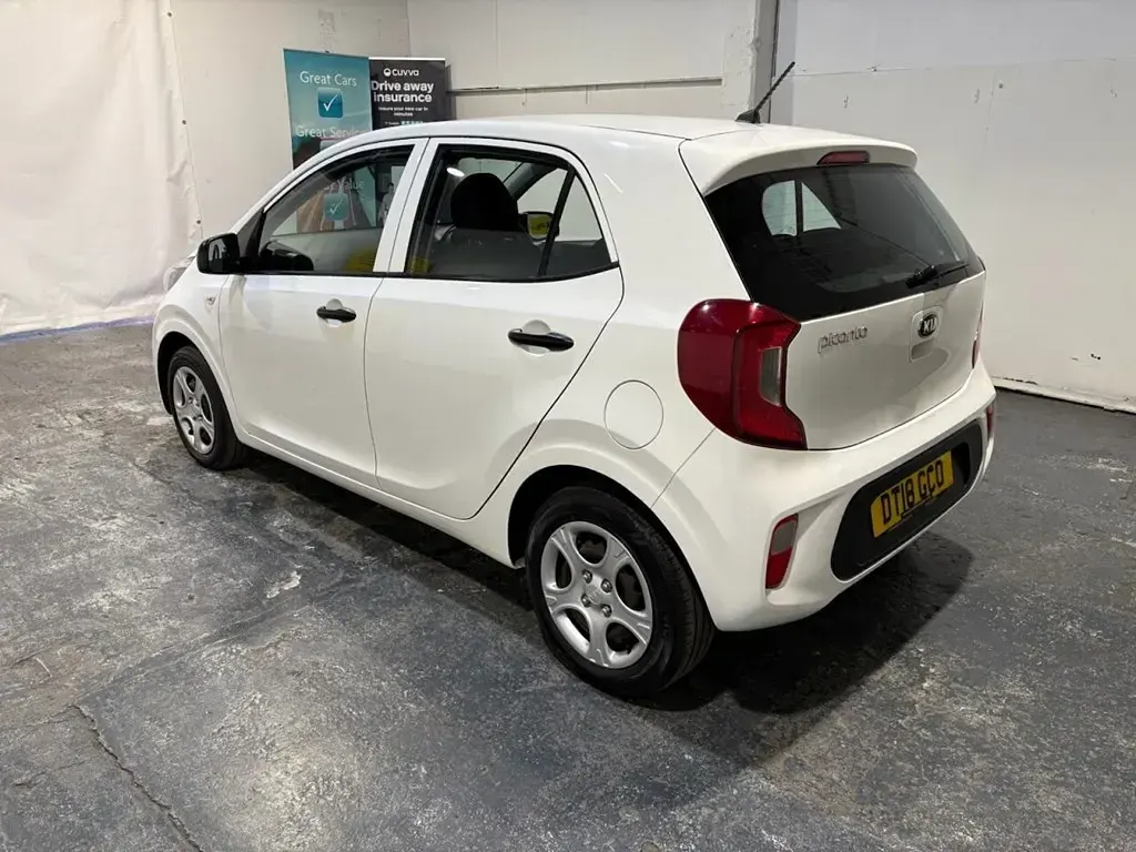 Usado Kia Picanto 66 HP (48 kW) 2018 Branco Citadino