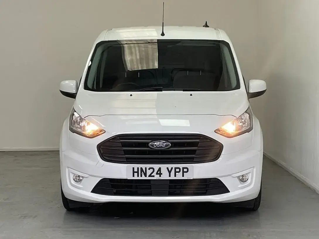 Usado Ford Transit Connect Limited 100 CV (73 kW) 2024 Blanco Monovolumen
