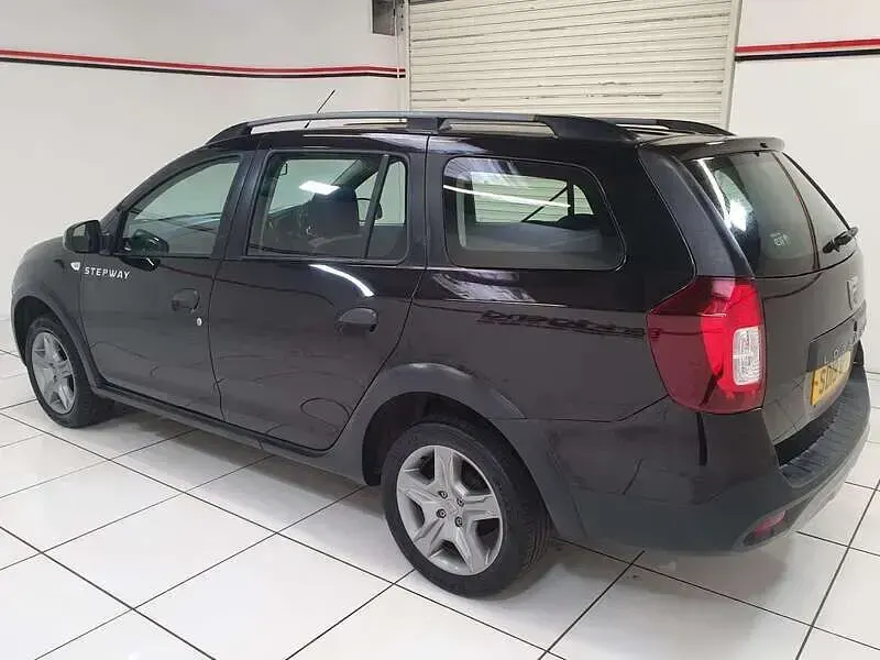 Used Dacia Logan MCV Comfort 90 HP (66 kW) 2019 Black Estate