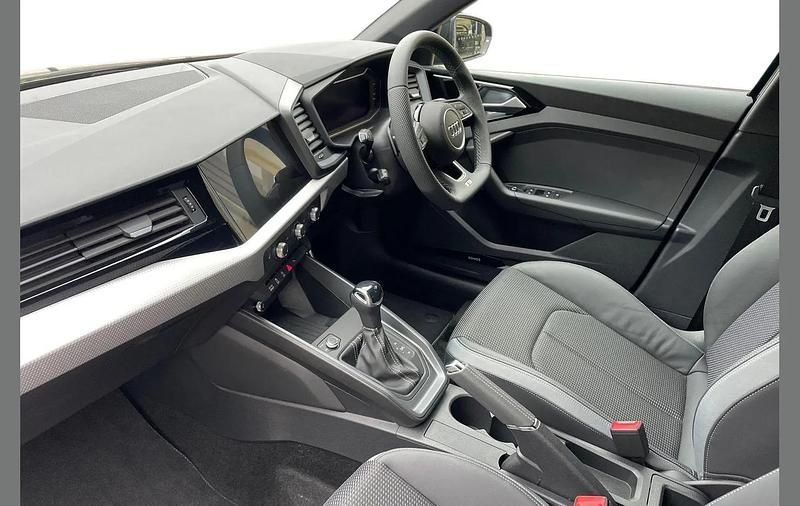 Used Audi A1 Black Edition 113 HP (83 kW) 2025 Blue SUV