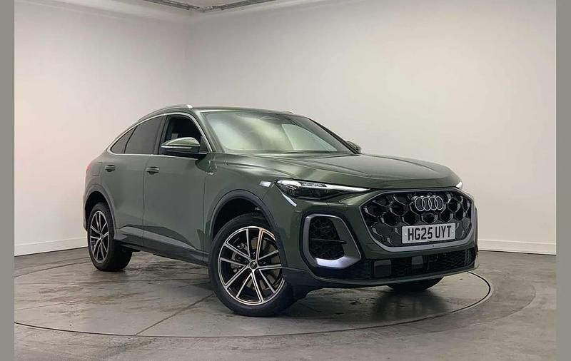 Green Used 2025 Audi Q5 Sportback Advanced SUV | £64,000 - Image 1/4