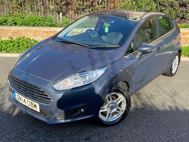 Grey Used 2014 Ford Fiesta Zetec Hatchback | £2,895 (Fair price) - Image 1/4