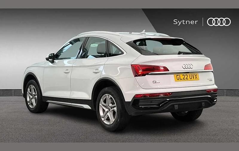 Used Audi Q5 Sportback Sport 200 HP (147 kW) 2022 White SUV