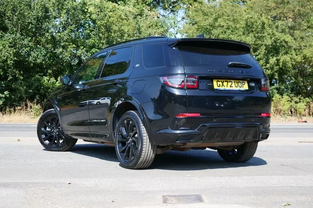 Used Land Rover Discovery 5 HSE Dynamic 2023 Black SUV
