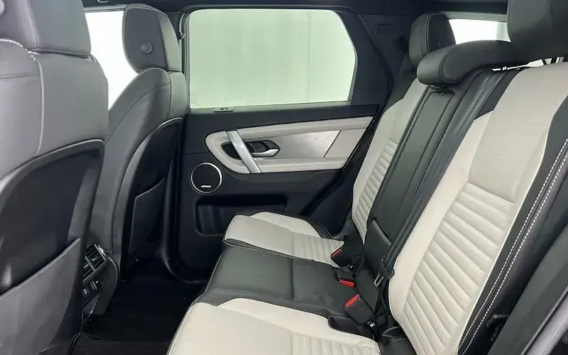 Used Land Rover Discovery 5 HSE Dynamic 204 HP (150 kW) 2024 SUV