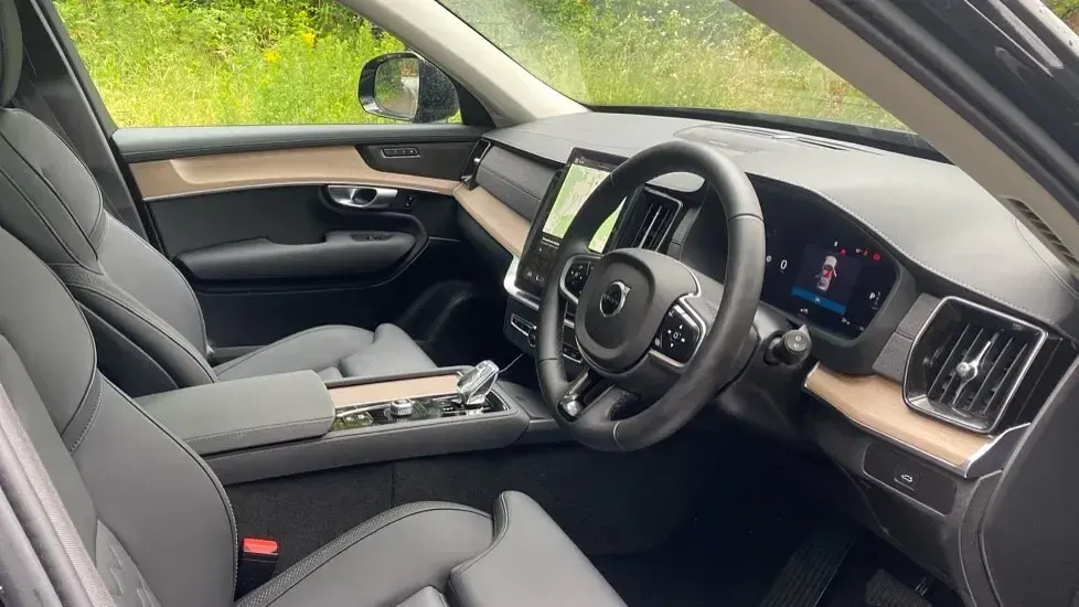 Used Volvo XC90 Plus 455 HP (334 kW) 2025 Black SUV