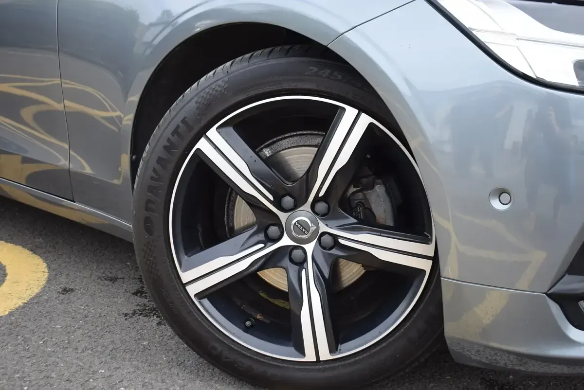Used Volvo V90 R-Design 2017 Grey Estate