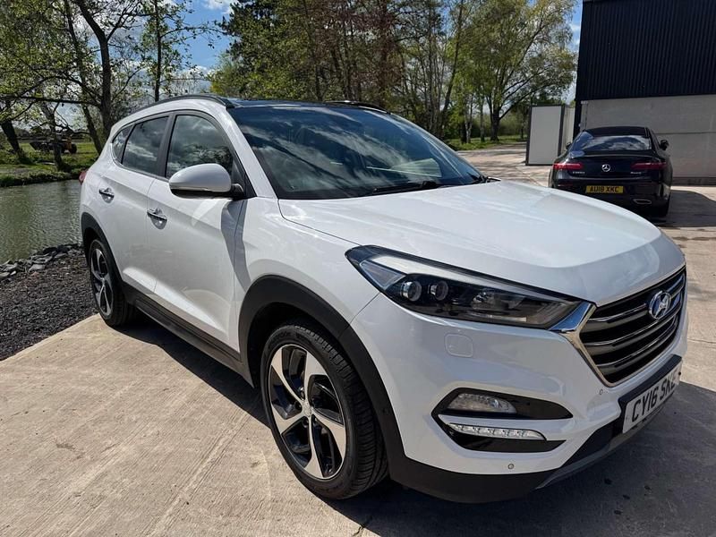 Used Hyundai Tucson Premium SE 2016 White SUV