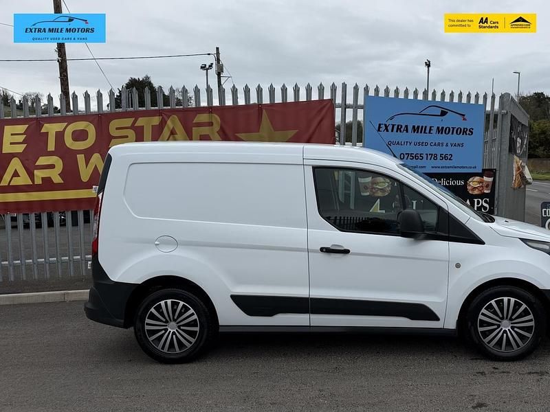 Used Ford Transit Connect 95 HP (69 kW) 2015 White MPV