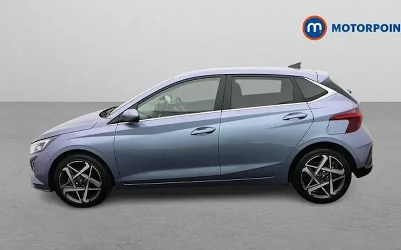 Used Hyundai i20 Premium 101 HP (74 kW) 2025 Blue Hatchback