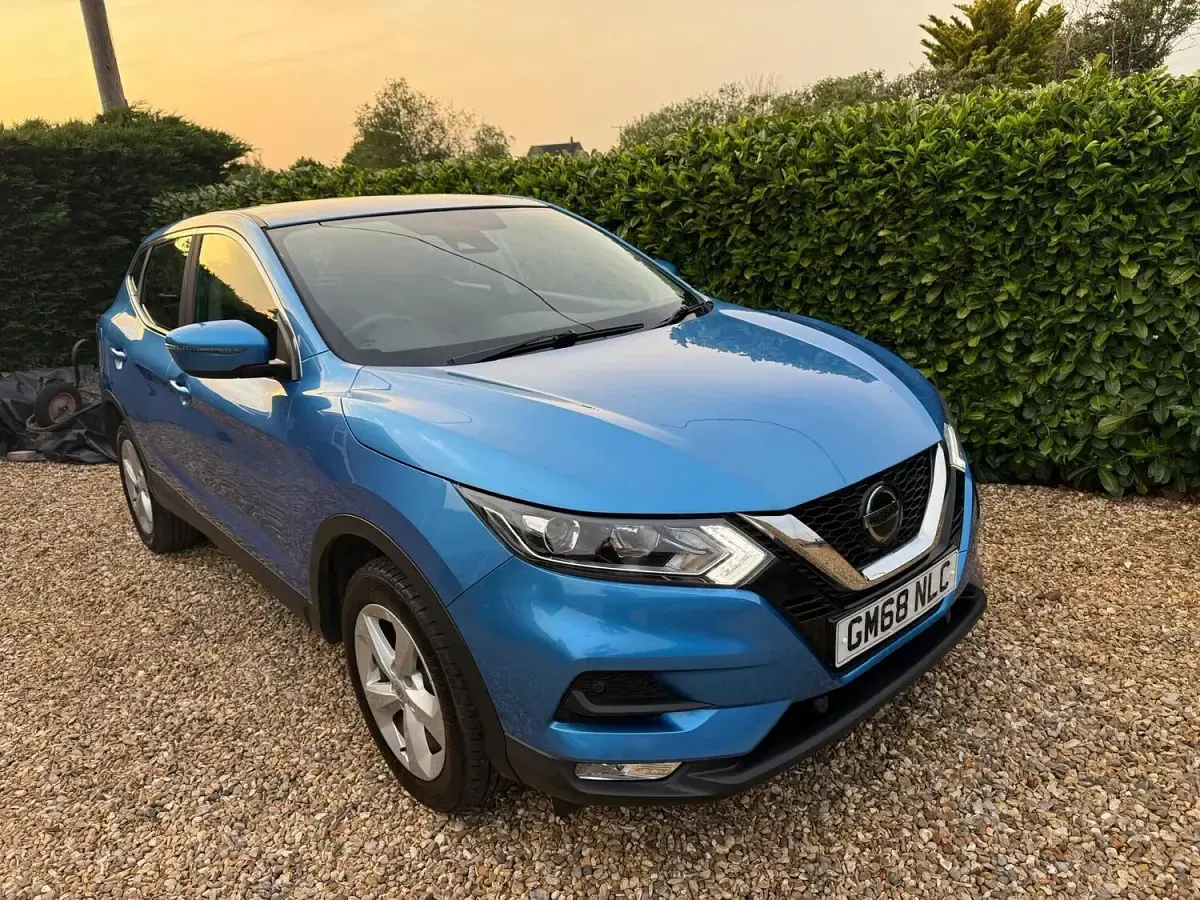 Used Nissan Qashqai Acenta Premium 2019 Blue SUV