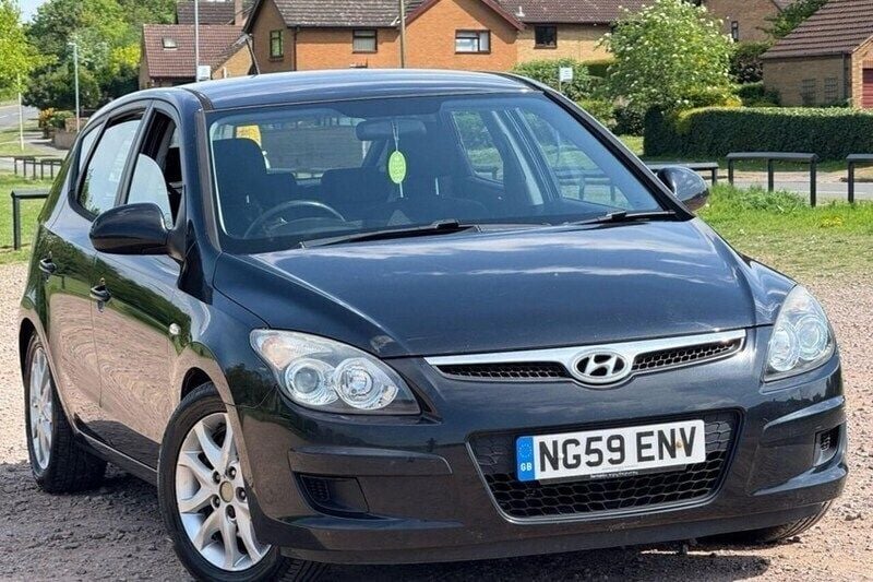 Black Used 2010 Hyundai i30 Comfort Hatchback | £1,792 (Fair price) - Image 1/1