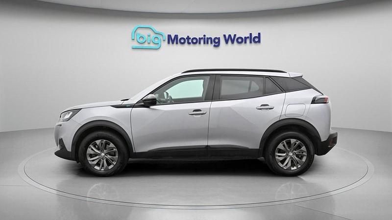 Gebraucht Peugeot e-2008 Active+ 100 kW (136 PS) 2023 SUV