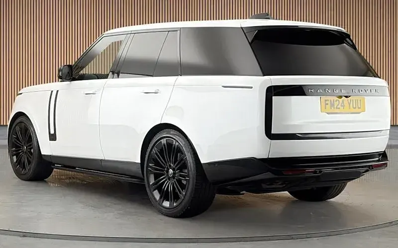 Used Land Rover Range Rover HSE 349 HP (256 kW) 2026 SUV