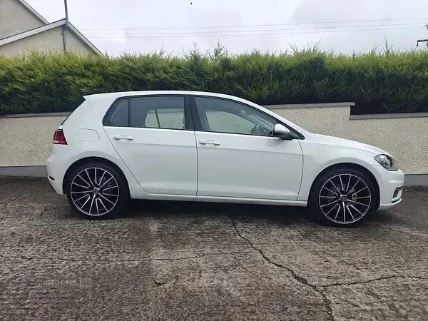 Used VW Golf VII S 115 HP (84 kW) 2020 White Hatchback