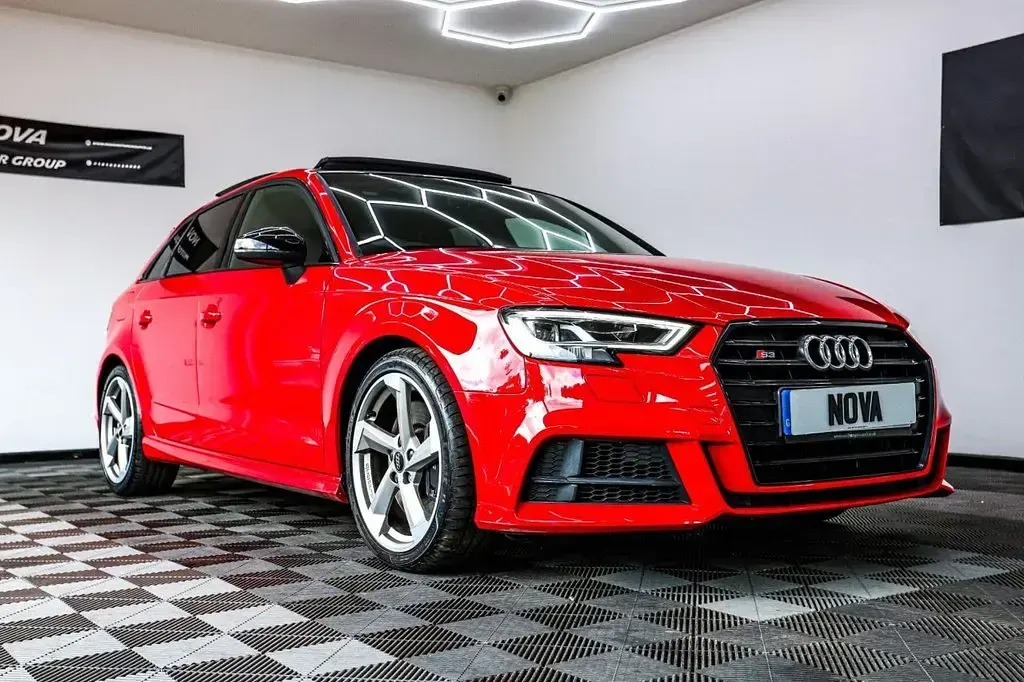 Used Audi S3 Sportback Black Edition 310 HP (228 kW) 2018 Red Hatchback