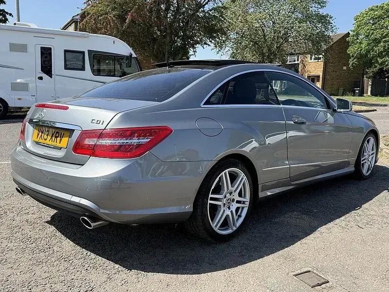 Usado Mercedes E250 2013 Prateado Coupé