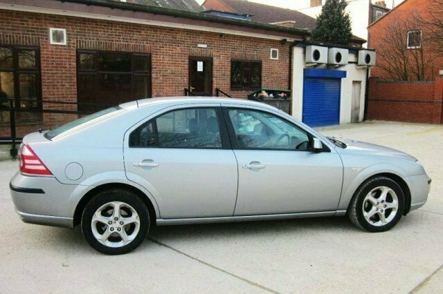 Begagnad Ford Mondeo 2007 Halvkombi