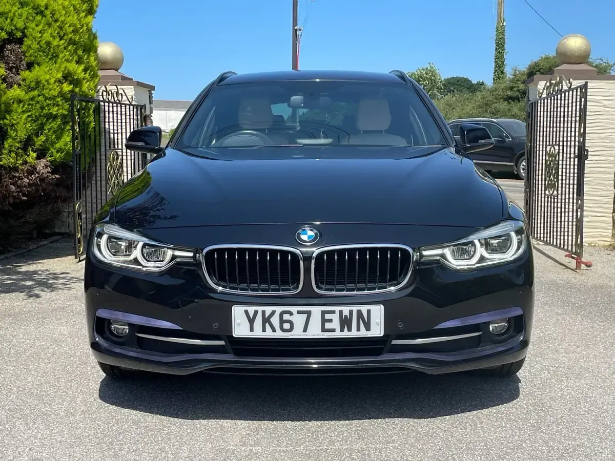 Used BMW 318 Sport Line 2017 Black Estate