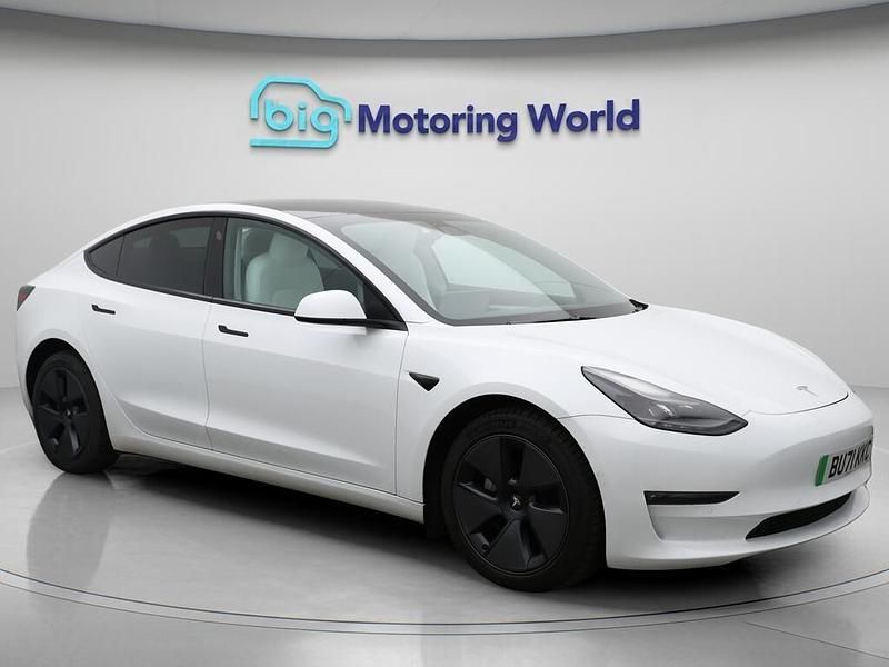 White Used 2021 Tesla Model 3 Long Range AWD Sedan | £15,400 (Fair price) - Image 1/4