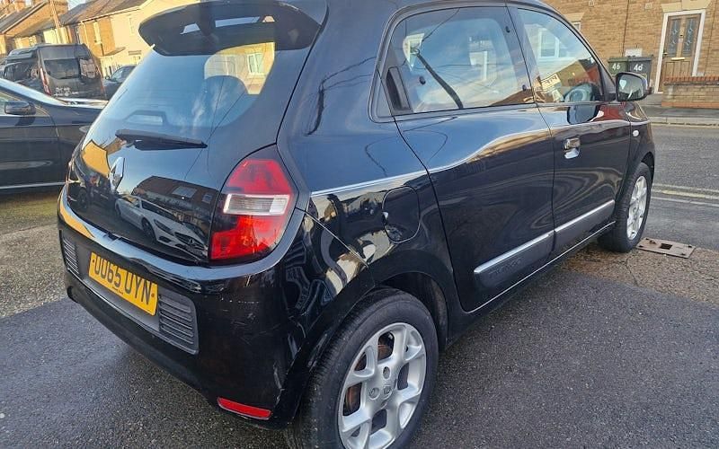 Used Renault Twingo Dynamique 69 HP (50 kW) 2018 Hatchback