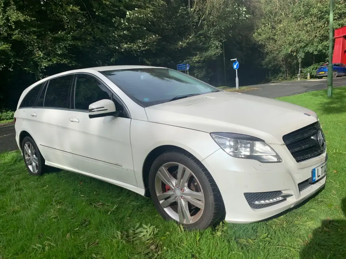 Used Mercedes R350 267 HP (196 kW) 2012 White Estate