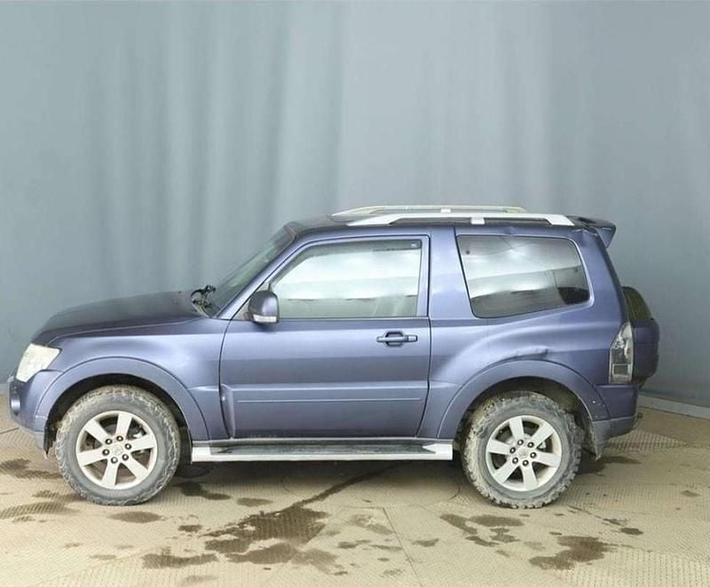Usado Mitsubishi Shogun Elegance 168 HP (123 kW) 2007 Azul SUV