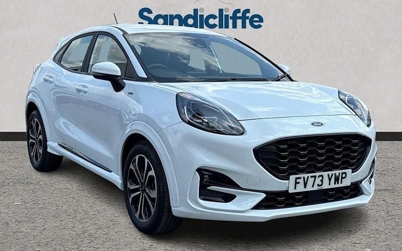 White Used 2023 Ford Puma Gen-E ST-Line Hatchback | £18,474 (Fair price) - Image 1/4