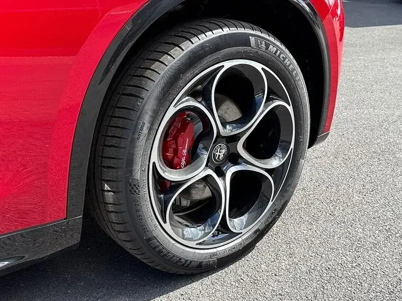 New Alfa Romeo Stelvio Veloce 280 HP (205 kW) 2026 Alfa red 414 SUV