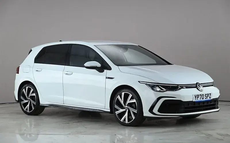 Second-hand VW Golf VIII R-line 150 CP (110 kW) 2024 Hatchback