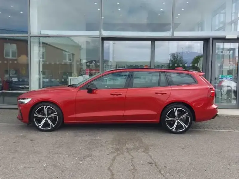 Used Volvo V60 Plus 161 HP (118 kW) 2023 Estate