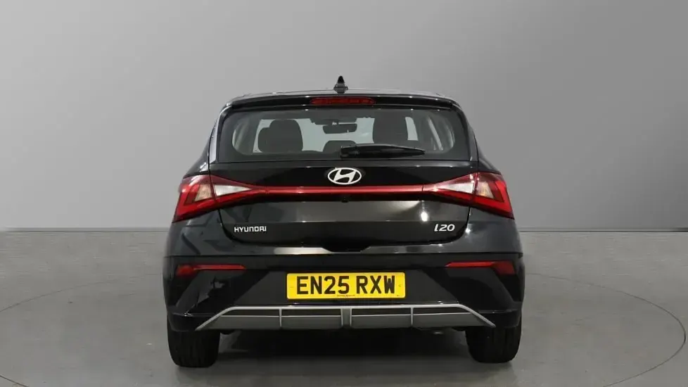 Used Hyundai i20 Advanced 100 HP (73 kW) 2025 Phantom black Hatchback