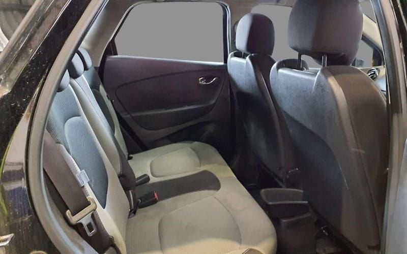 Used Renault Captur Expression+ 90 HP (66 kW) 2016 Black SUV