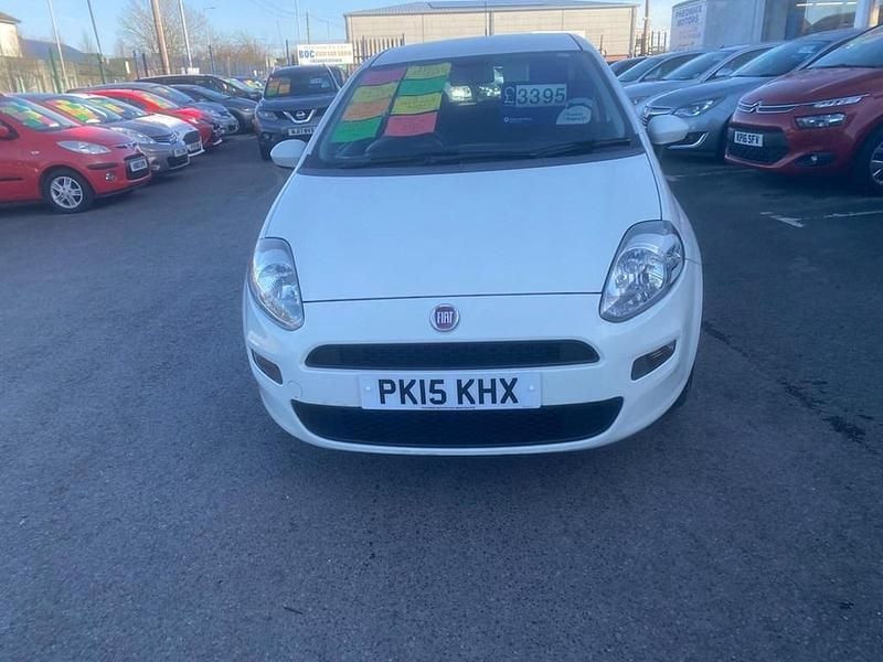 Used Fiat Punto Pop 69 HP (50 kW) 2015 White Hatchback