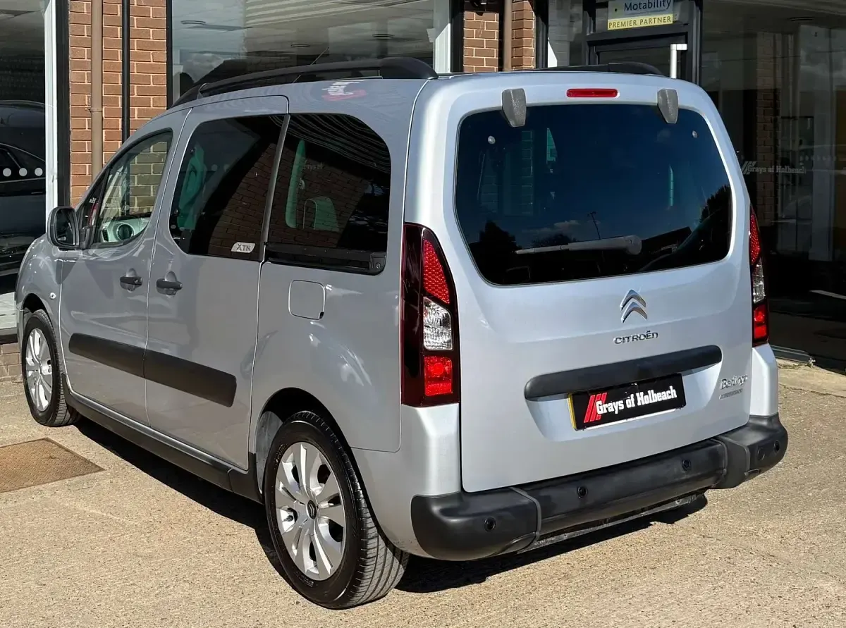 Used Citroën Berlingo XTR 90 HP (66 kW) 2015 Silver MPV