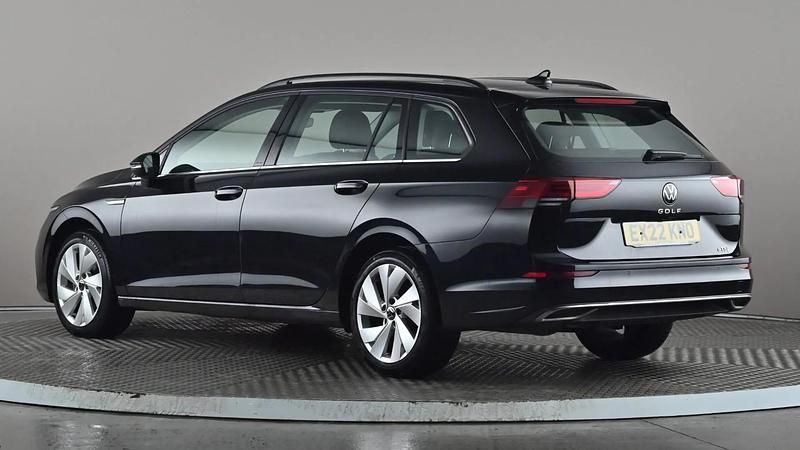 Used VW Golf VIII Style 130 HP (95 kW) 2022 Black Estate
