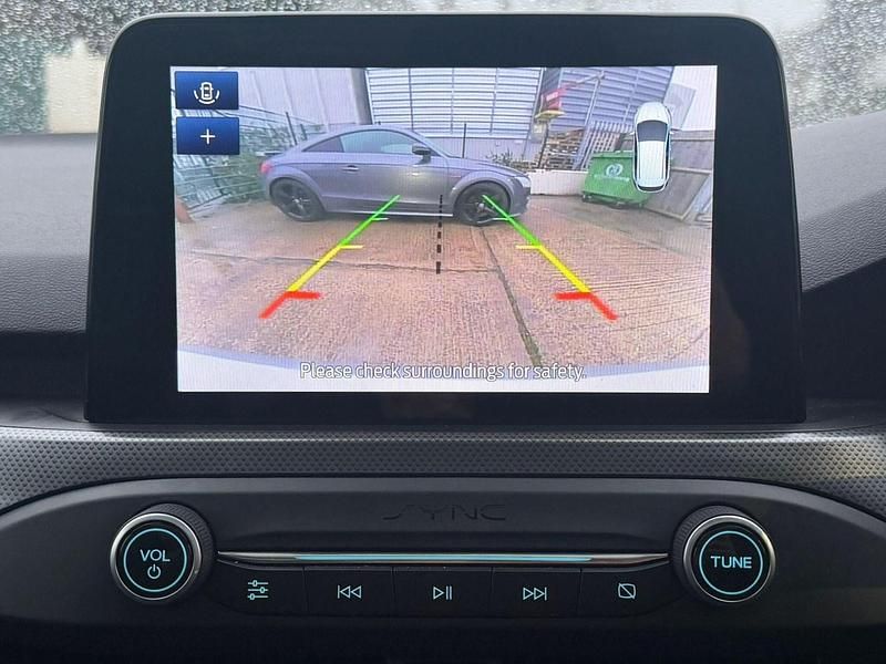 Used Ford Focus Titanium X 120 HP (88 kW) 2019 Silver Estate