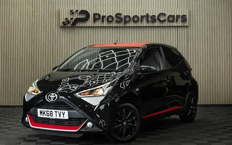 Used Toyota Aygo x-press 69 HP (50 kW) 2018 Hatchback