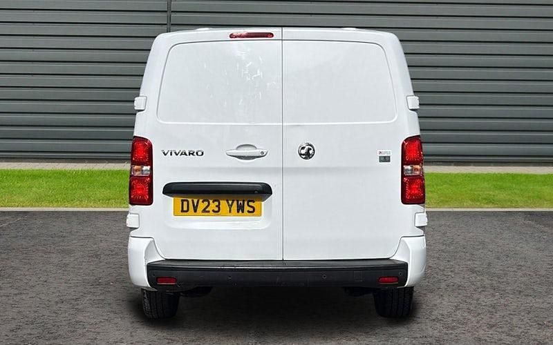Used Vauxhall Vivaro S 101 HP (74 kW) 2023 White MPV