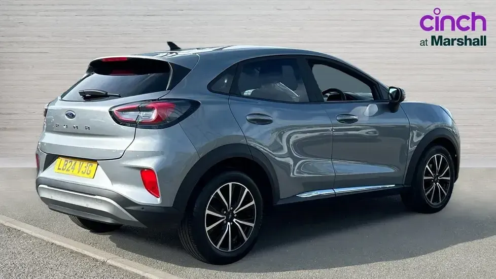 Usado Ford Puma Titanium 125 HP (91 kW) 2024 Prateado SUV