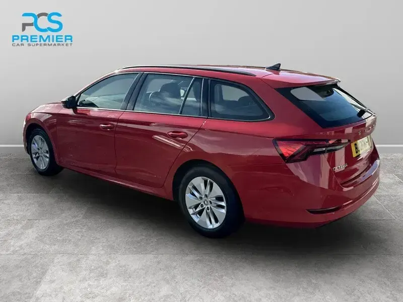 Used Skoda Octavia SE Technology 2021 Red Estate