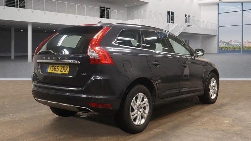 Used Volvo XC60 SE 190 HP (139 kW) 2015 Grey SUV