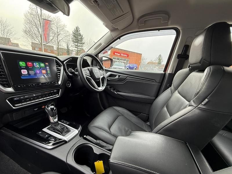 Second-hand Isuzu D-Max 162 CP (119 kW) 2022 Portocaliu Pickup