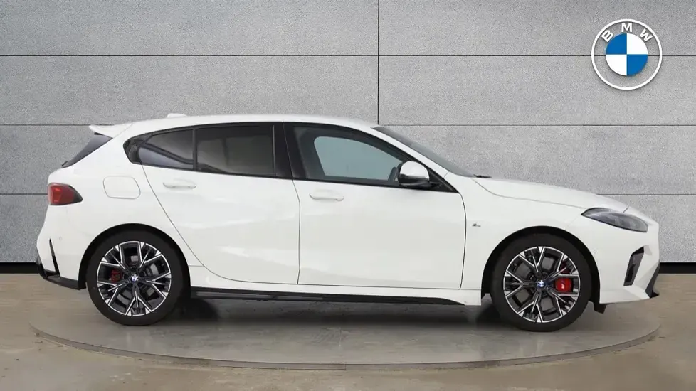 Usado BMW 120 M Sport 168 CV (123 kW) 2025 Blanco Utilitario