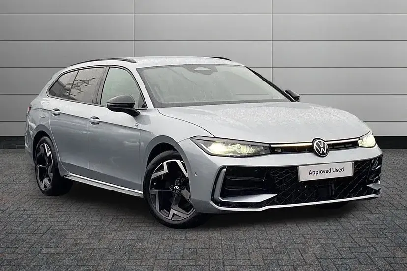 Used VW Passat R-line 150 HP (110 kW) 2026 Oyster silver Estate