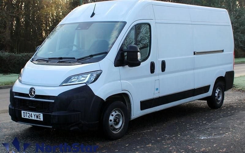 Usado Vauxhall Movano S 140 HP (102 kW) 2024 Monovolume